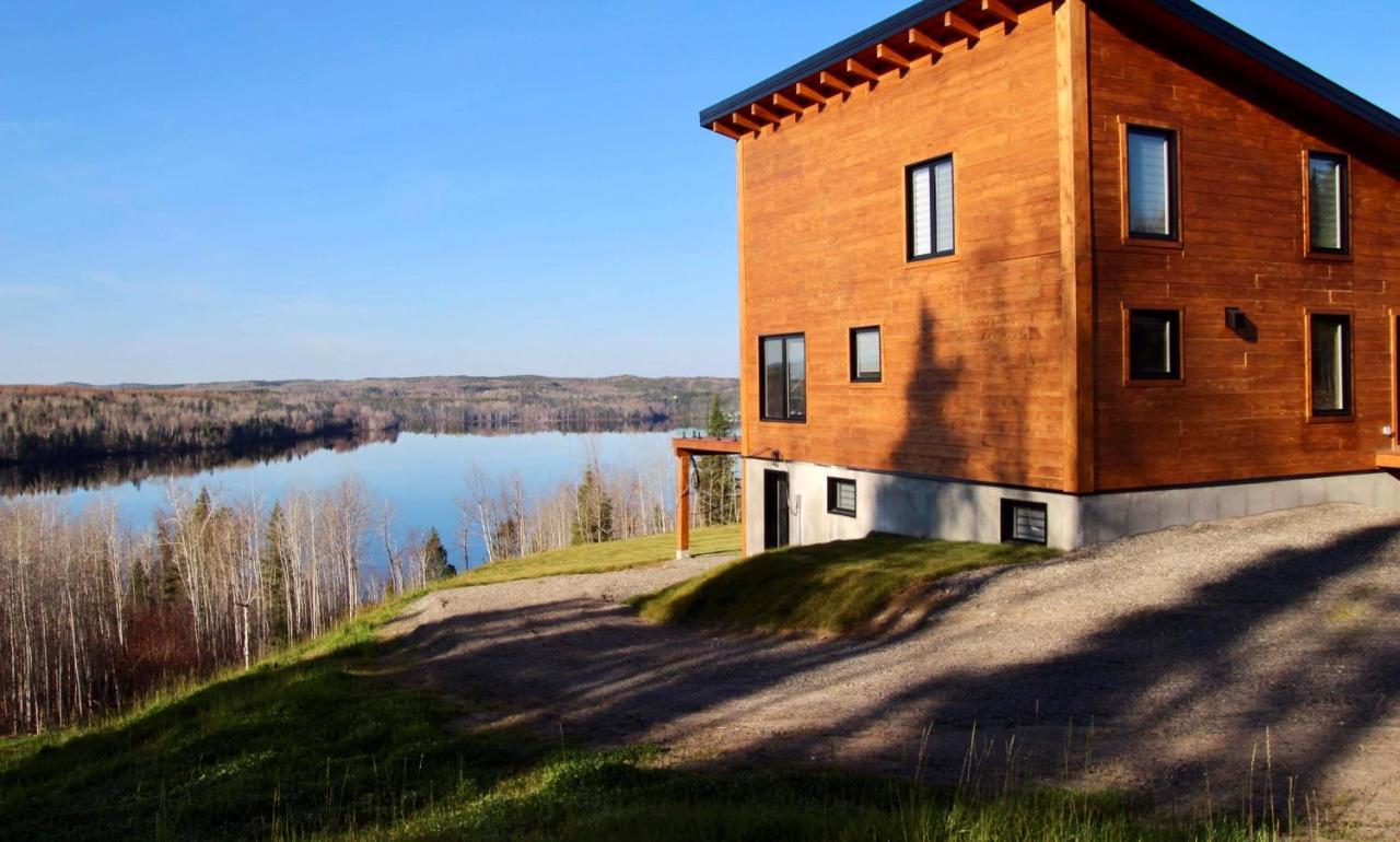 Domaine Otis Chalet Saint-Felix-d'Otis